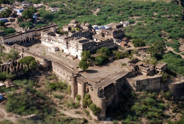 Palaytha Fort, Baran, Rajasthan - Vushii.com Palaytha Fort, Baran, Rajasthan - Vushii.com